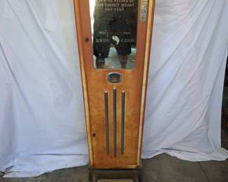 Peerless Weighing and Vending Machine