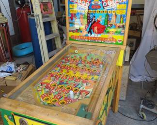United's Manhattan Pinball Machine