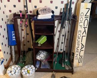 Golf club rack