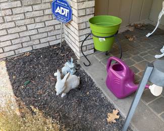 Outdoor decor, bunny, birds