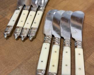 Laguiole knives