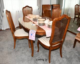 190Dining Room