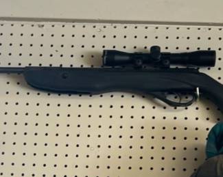Crosman G1 Xtreme pellet rifle with scope