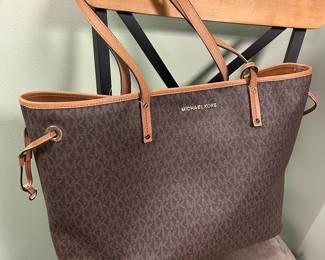 Michael Kors Jet Set Travel Large Drawstring Tote