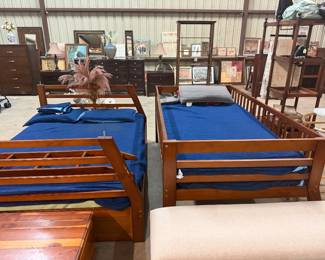 Solid wood bunk beds