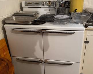 Mid-century General Electric enamel stove