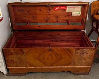Lane Cedar Chest