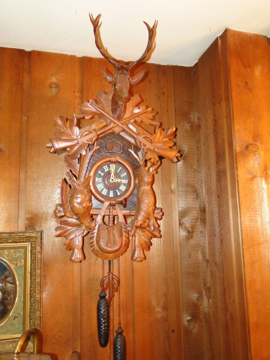 BLACK FOREST Cuckoo Clock