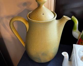 MCM Shungyo Japan stoneware green coffee pot