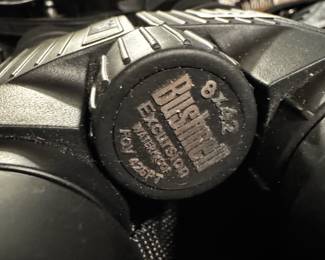 Bushnell excursion 8x42 FOV 426ft binoculars with case
