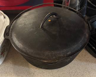 Cast Iron Dutch Oven