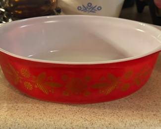 Pyrex Golden Poinsettia