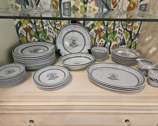 "Green Thistle" Arabia of Finland 1955/70 59 Pieces