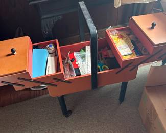 Sewing cabinet