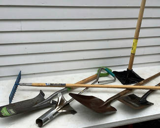 Lot 944: Six Long Handled Yard Tools