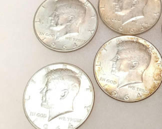 Lot 780: 1964-P Kennedy Half Dollars (88+dwt)