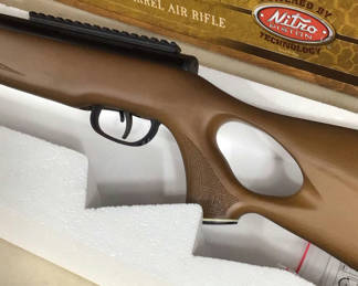 Lot 953: Benjamin Trail XL 1100 Break Barrel Air Rifle