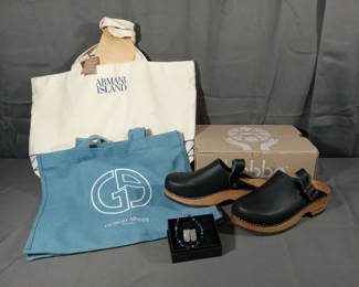 Lot 782: Fit for Shopping