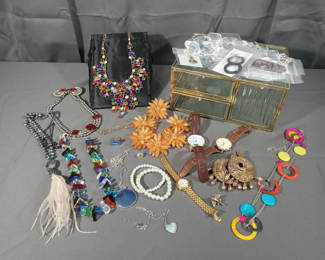 Lot 786: Nicole Miller Cosmetic/Jewelry Box & High-End Costume Jewelry