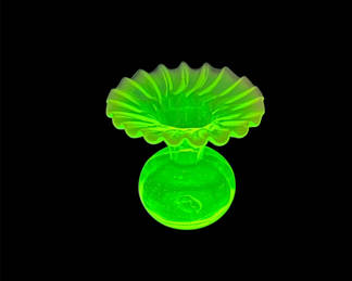 Lot 12: Vintage Hand-Blown Ruffled Uranium Art Glass Vase 