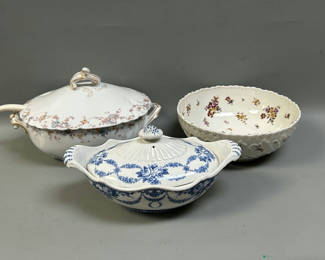 Lot 9: Casserole, Soup Tureen and Serving Bowl 