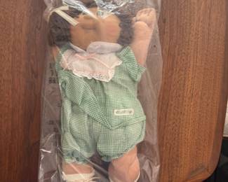 Sealed Cabbage Patch Doll With Adoption Papers and Shipping Box