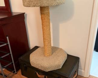 Cat tree