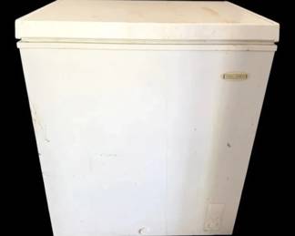 Holiday Deep Freezer Model LCM050LC
