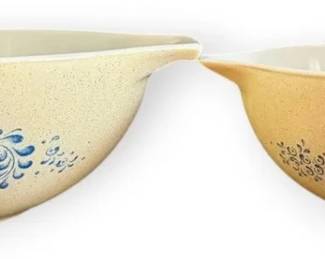 Two Pyrex Homestead Cinderella Mixing Bowls