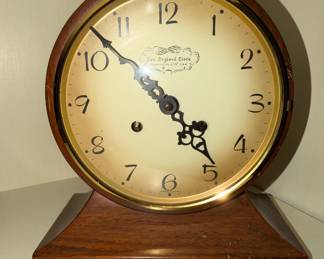 Desk clock