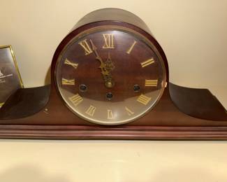 Elgin desk clock