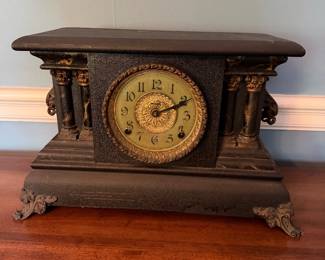 Vintage table clock