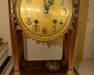 Desk clock