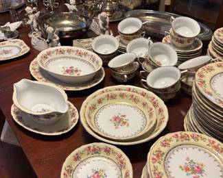 Complete set of Japanese china