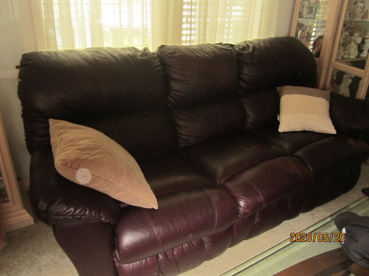Reclining Ends Sofa
