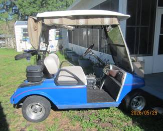 EZ GO Golf Cart / Battery