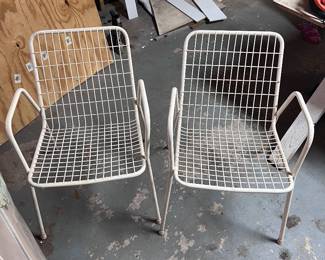 Pair of Mid-Century Modern Wire Grid Patio Lounge Chairs