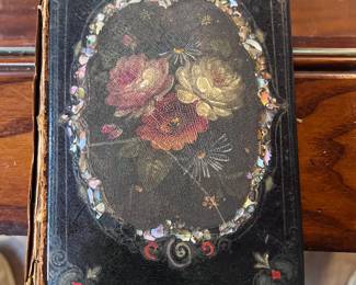 Mid-19th Century Papier-Mâché Binding 'The Token and Atlantic Souvenir' Gift Book