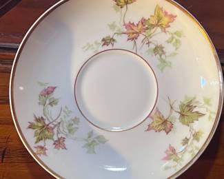 Haviland Limoges 'Autumn Leaf' 40-Piece Porcelain Dinnerware Service