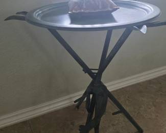 Frog Table