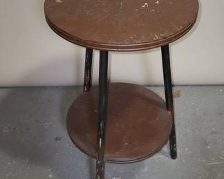 Round Tiered Side Table