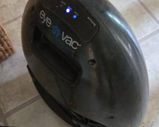 EyeVac Touchless Vacuum second image