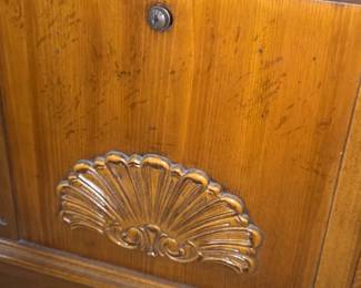 Lane Fan Carved Cedar Chest sixth image
