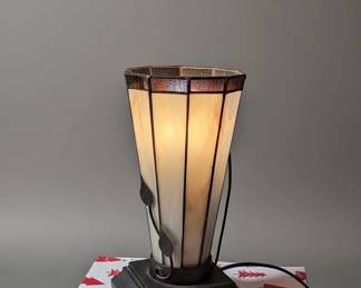 Tiffany Style Hexagonal Stained Glass Table Lamp