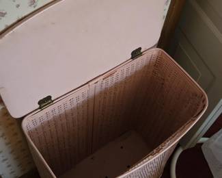 PearlWick Pink Wicker Laundry Hamper second image