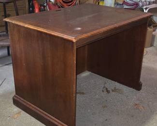Mahogany Pedestal Desk third image
