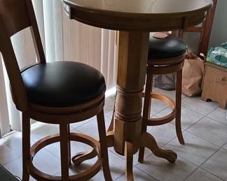 Round Pedestal Bar Table Set