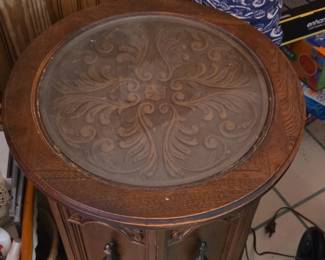 Hexagonal Pedestal Table with Carved Top third image