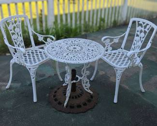 Cast Aluminum Rose Bistro Set