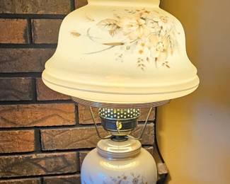 Floral Gone With the Wind Hurricane Lamp third image